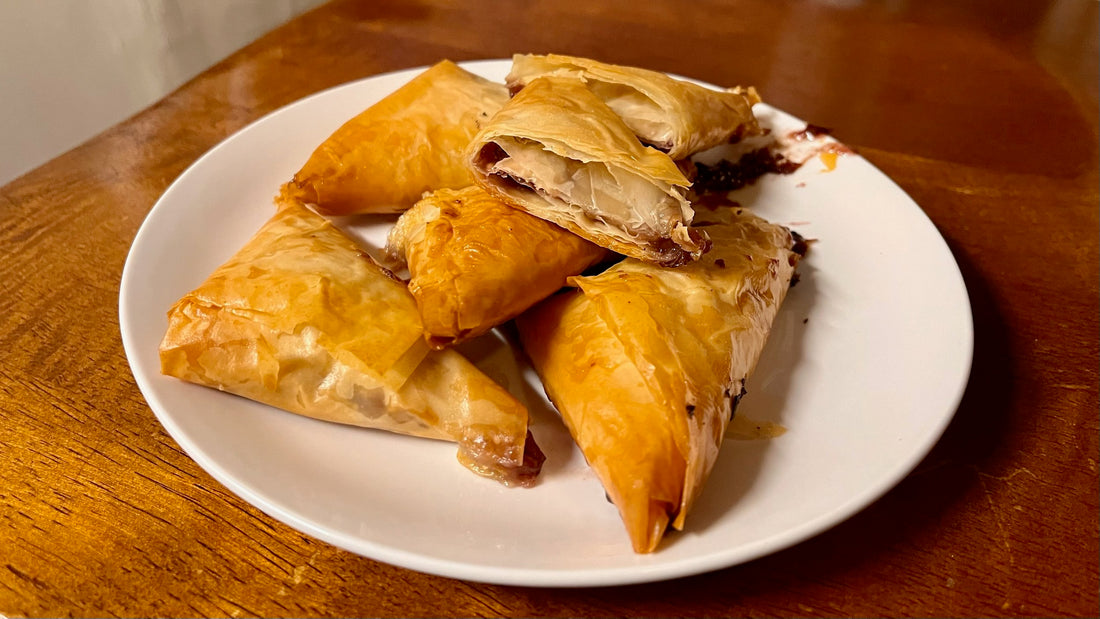 Crispy Brie &amp; Jam Stuffed Pastry Bites